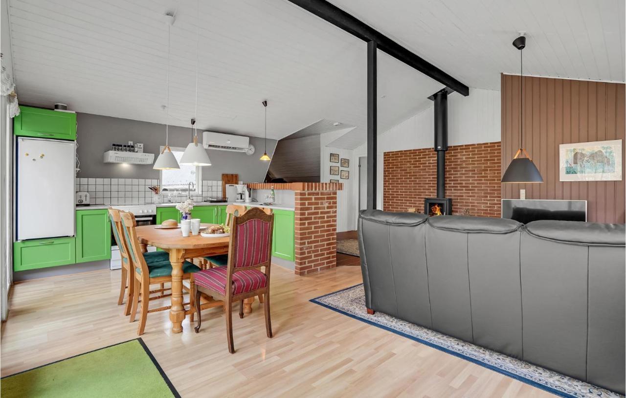 Beautiful Home In Herning With Kitchen Eksteriør billede
